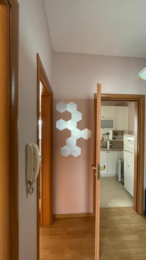 Ferienwohnung Easy Peasy - 9Th Floor View Downtown Tirana Exterior foto