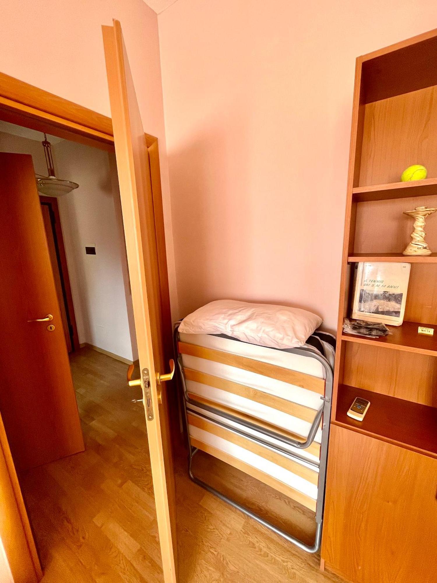 Ferienwohnung Easy Peasy - 9Th Floor View Downtown Tirana Exterior foto